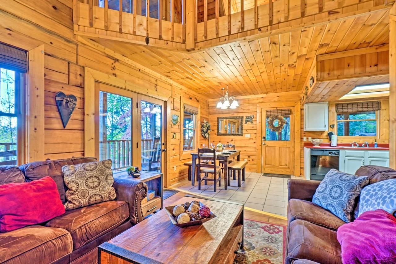 Grin N Bear It Cabin With Hot Tub And Fire Pit! Pigeon Forge Εξωτερικό φωτογραφία