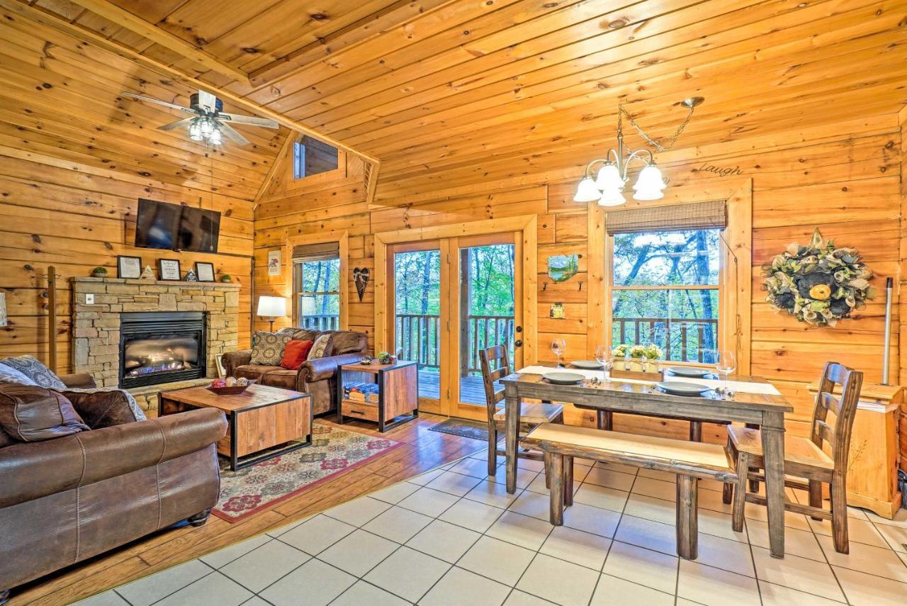 Grin N Bear It Cabin With Hot Tub And Fire Pit! Pigeon Forge Εξωτερικό φωτογραφία